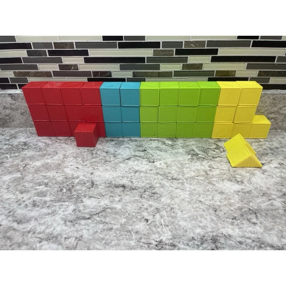 39- Tupperware ABC Busy Blocks Tuppertoys 1970s Vintage Toys Red, Blue, Green